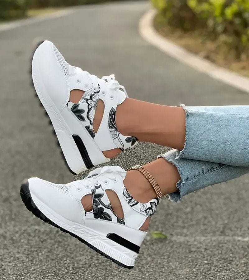 דנה™ | סנדלי עקב קלילים