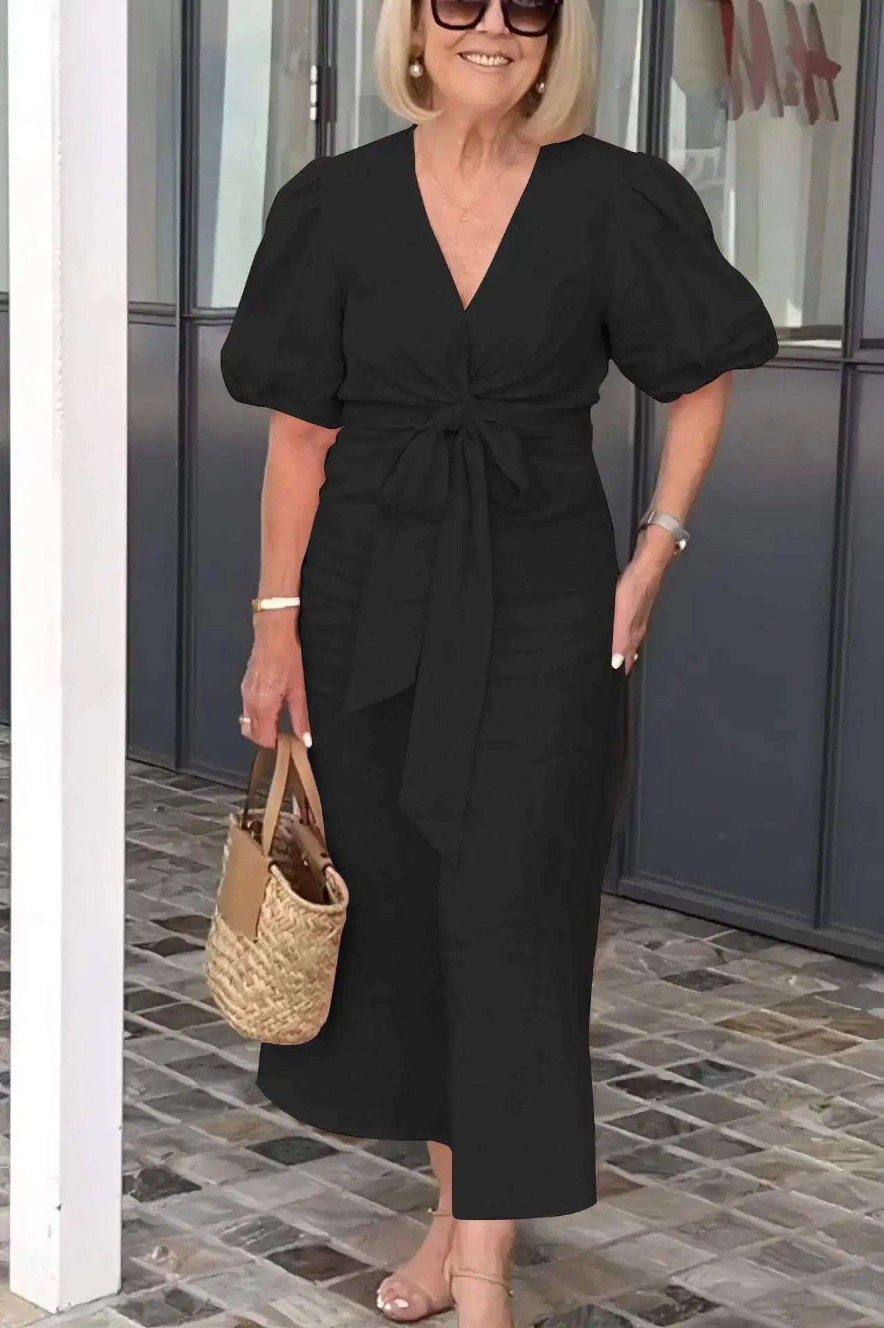 נטשה™ | שמלת אלגנטית עם מחשוף וי