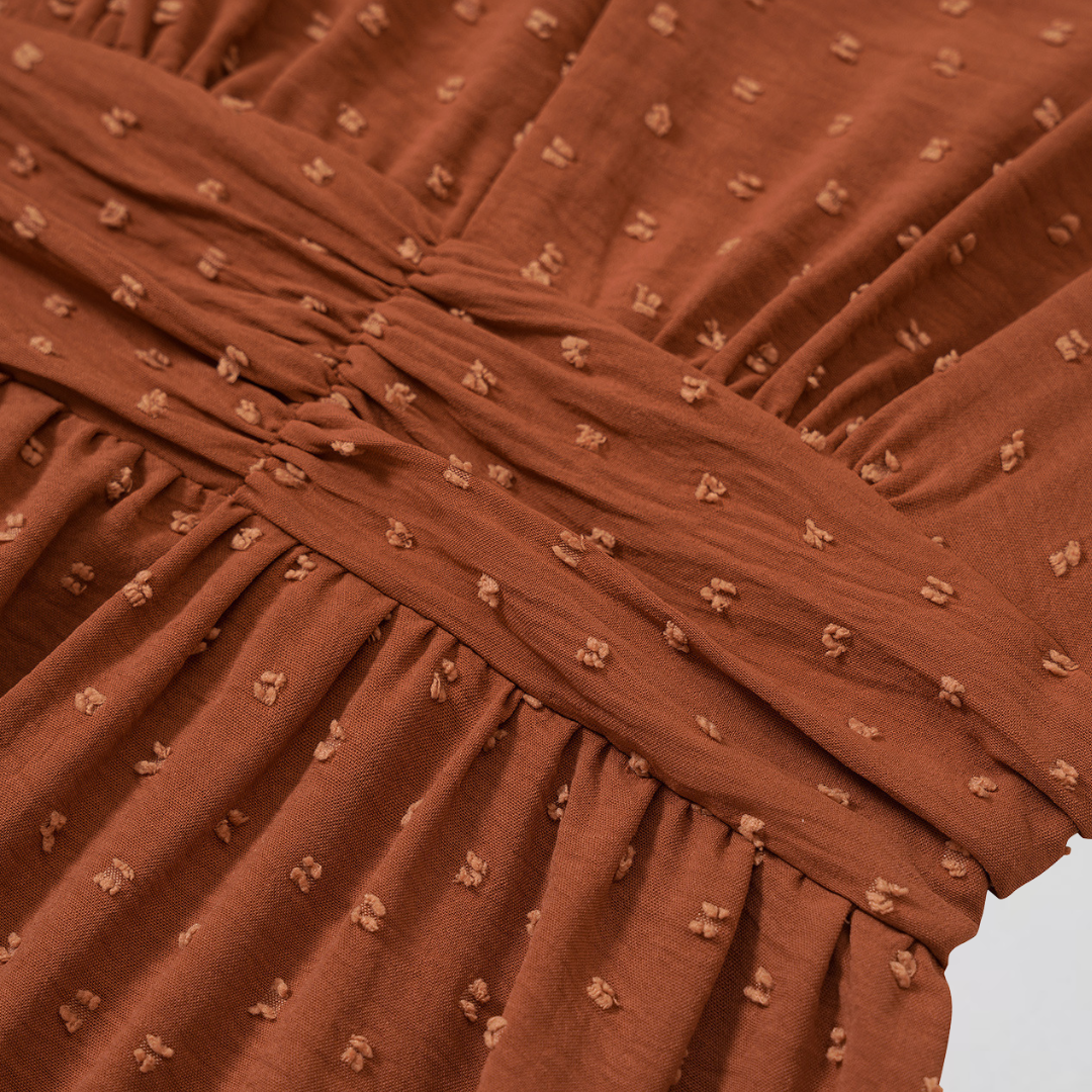 אריה™ | שמלת מידי עם מחשוף בצורת V